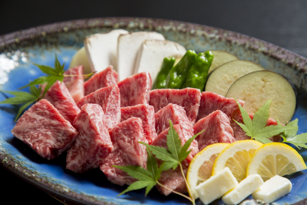 【料理グレードＵＰ】大自然が育む「阿蘇あか牛」付き会席プラン