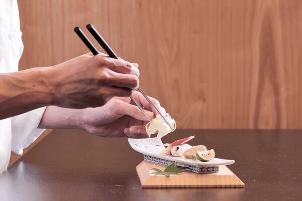 料理長自慢の食事はひと手間もふた手間もかけた逸品