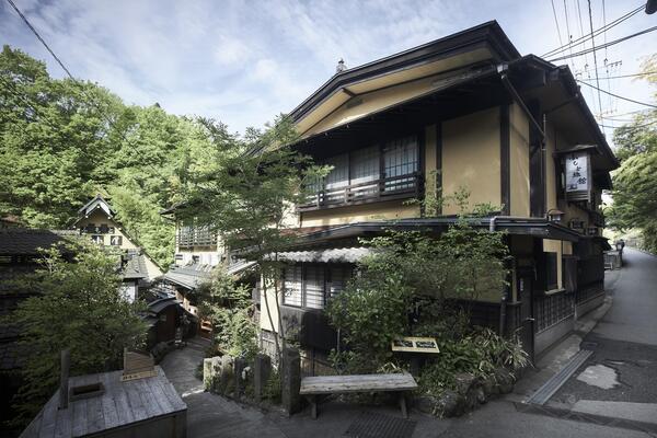 ★肉質最上級★【阿蘇・あか牛】の鍬焼きに霜降り馬刺しのご夕食プラン