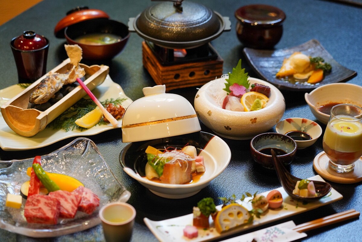 【1泊2食付】量より質重視の『美里会席』!熊本名物三昧♪うまかもんを食す！